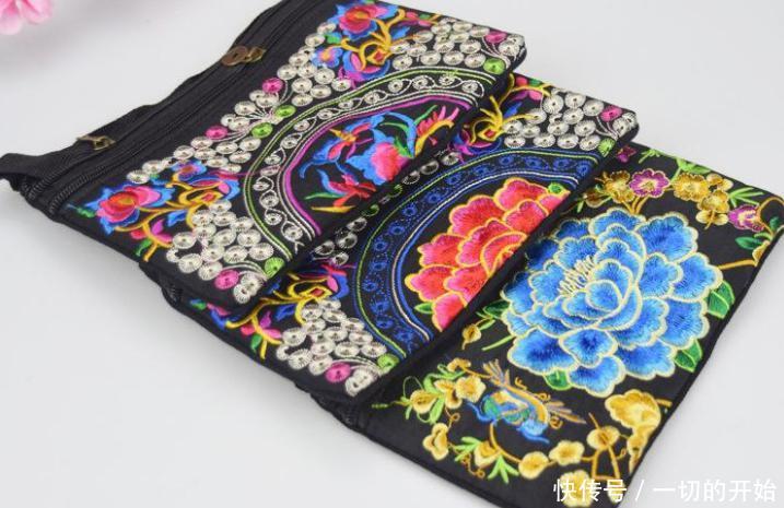 来吐槽一波,旅游途中都买过哪些“奇葩”的纪念品?