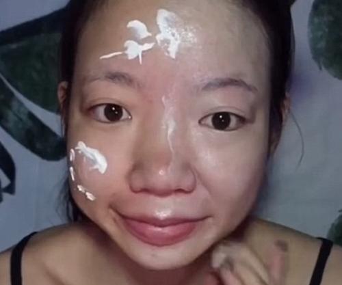 中国一女子“变脸”视频被英国媒体转发，英国网友：化妆就是欺骗