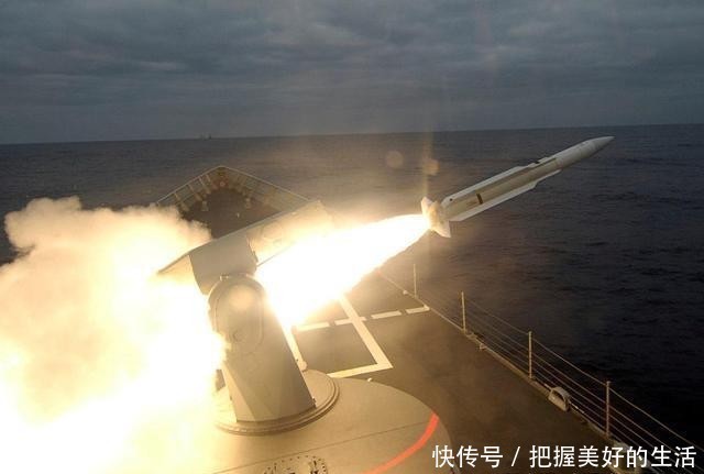 电子干扰系■翼龙无人机大战土耳其战舰,却惨遭舰对空导弹击落,短板太过明显