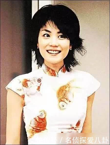 王菲罕见旗袍造型惊艳亮相，年近50岁依旧如18岁少女一般