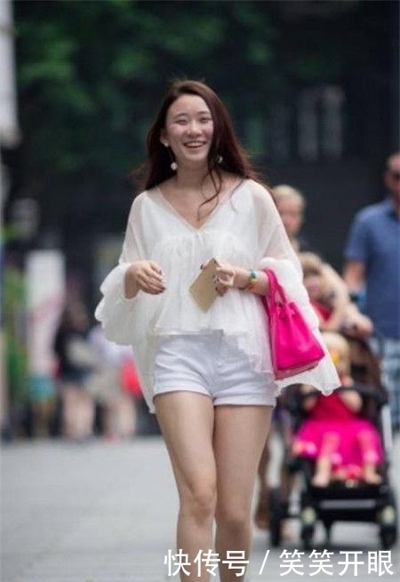 【时尚】热情活泼的时尚街拍:清澈甜美的女神,穿出不一样的美