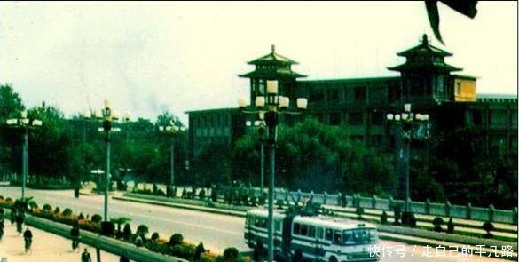  【照片】老照片, 1980年代的河南洛阳市, 天真蓝啊
