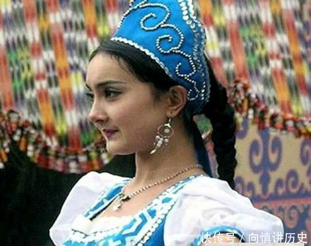 此民族以前不属于中国, 如今移居中国, 美女很多, 但外族人娶不到