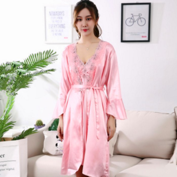 真丝睡裙给女人最美的睡眠体验