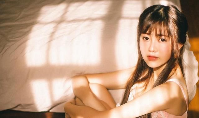 长相一般的女生，有这4个特征就很好看