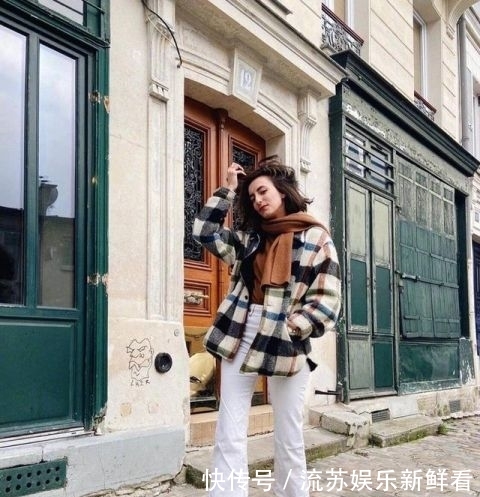 时髦:时髦的春日穿搭,彩色才能配得上春天,这几个颜色一定不要错过