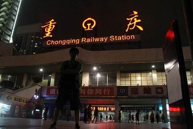  「比拼」中国各大城市火车站书法题字大比拼，哪个写得最好？