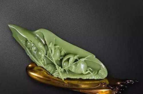 十几块玉瞬间被买走！这种和田玉为何这么火？