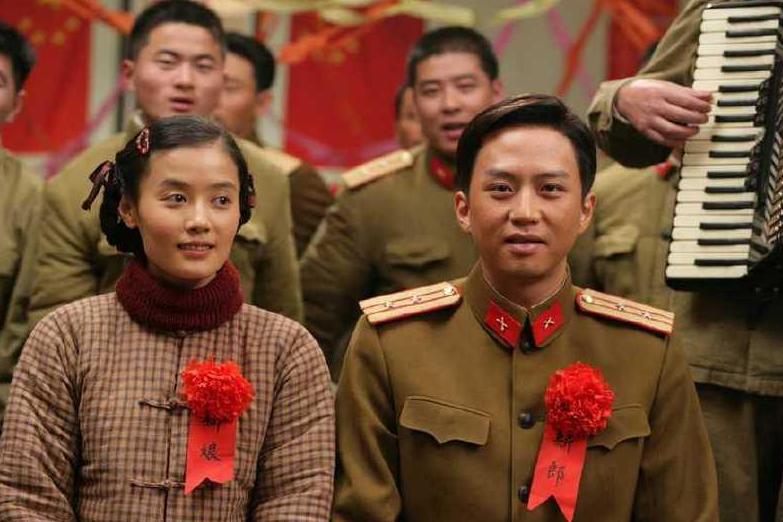 冯小刚发文怒斥造谣, 个人纳税数亿元, 范冰冰曾拒绝千万片酬!