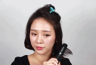 周冬雨这本短发教科书也出Bug了？竟然连她都不知道…….