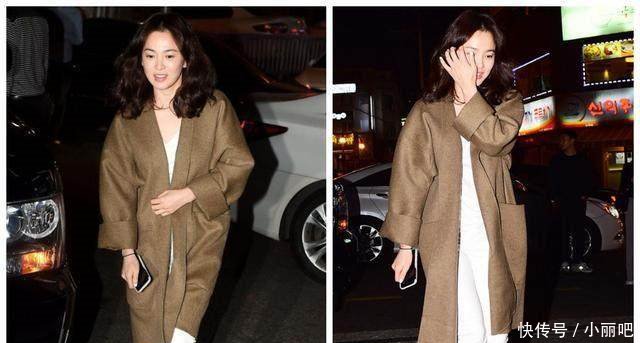 36岁宋慧乔身穿粉色套装现身活动，不料衣服尴尬选错凸显幸福肥