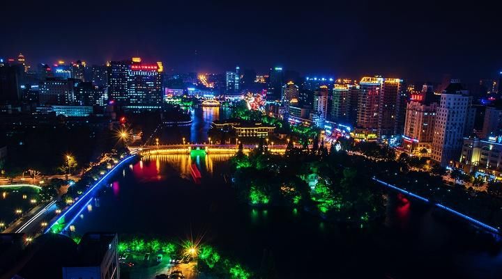  「gdp」我国地级市十强, 其中2城GDP过万亿, 这4市未来发展潜力