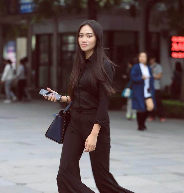 街拍美女北京三里屯 VS 上海步行街 哪里的美女穿着更好看