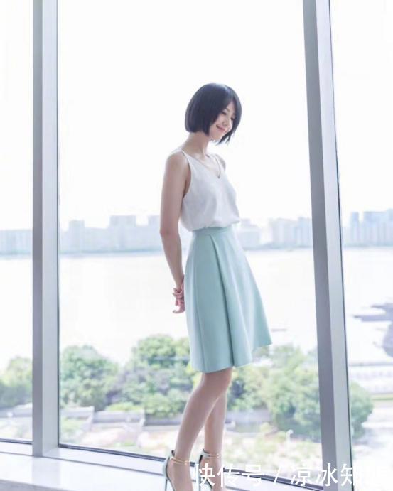  『女人』40+的女人不想被叫阿姨，试试这些“年轻色”，显白又衬气色