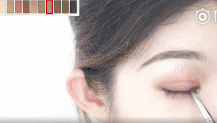 王祖贤从不修眉，邱淑贞最爱大红唇……被火爆抖音复古港风妆惊艳