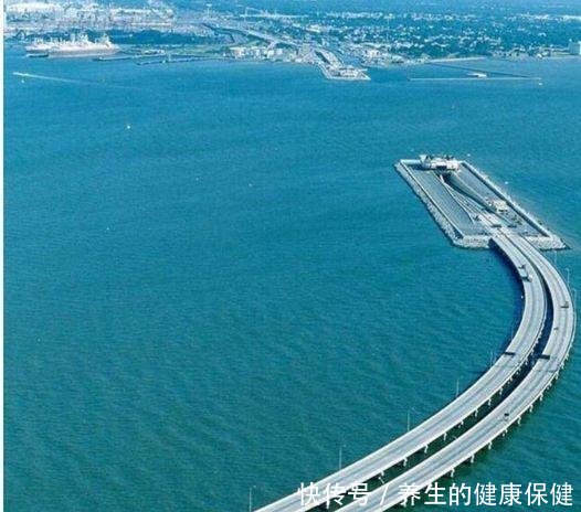 世上最“怪”的跨海大桥，只修建了一半，汽车行驶到海洋中会消失