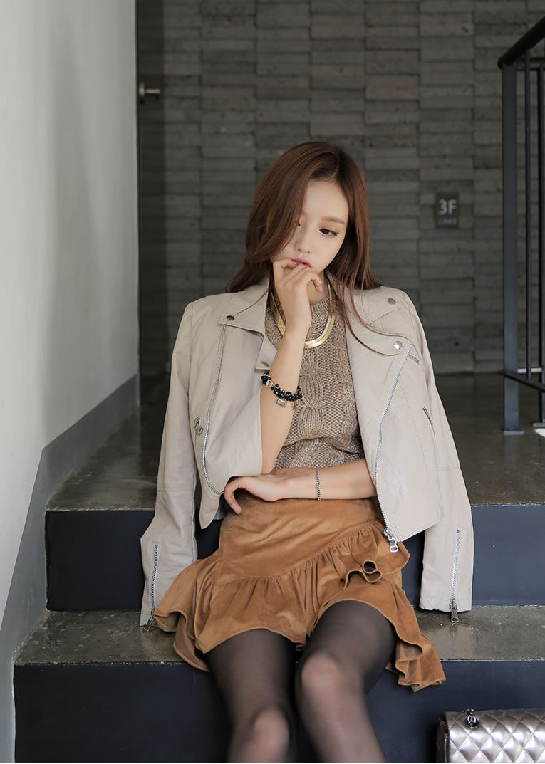 孙允珠卡其色温馨淑女夹克衫