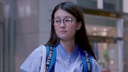  『女人』张爱玲《红玫瑰与白玫瑰》：男人真心爱的，往往是这一种女人