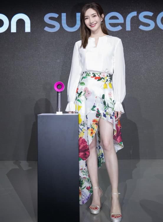 江疏影的鞋子可厉害了，简直要逼死强迫症，一般人没法穿！