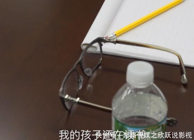 周立波口中神秘人“某某”接受访谈澄清“贪二代”谣言！不愿露面