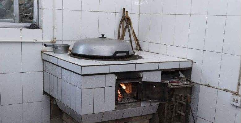  #究竟#农民使用天然气为了省钱，爆炸火灾问题连连不断，究竟什