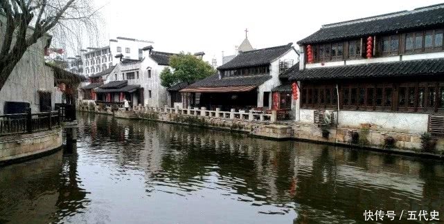 我国最悲催的古镇，七成的商家关门撤离，曾经的热门景点沦为空城