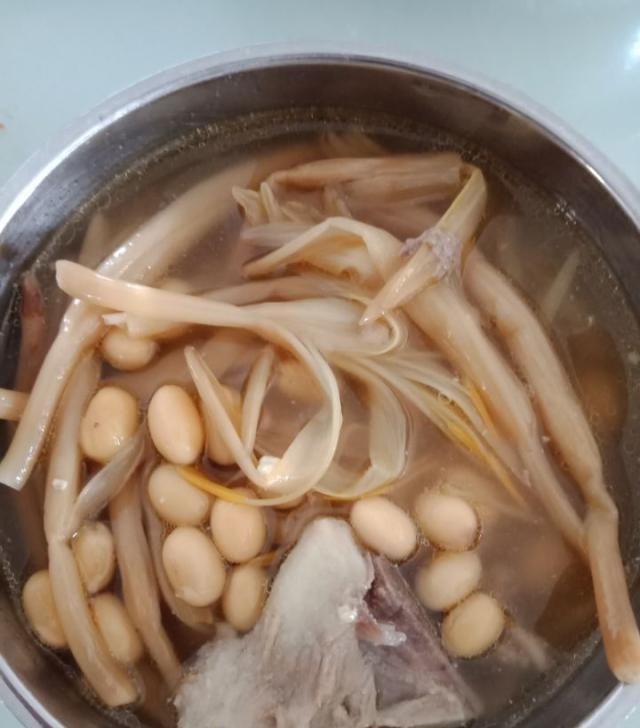  [必不可少]它是天然“黄体酮”，隔三差五吃，皮肤紧致，素颜都很美
