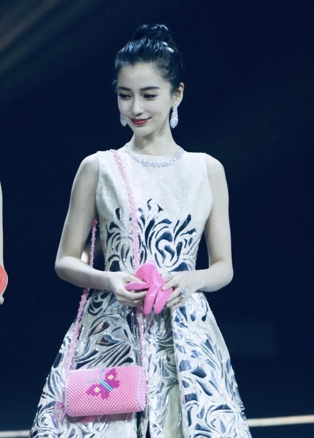 杨幂杨颖对付刘亦菲