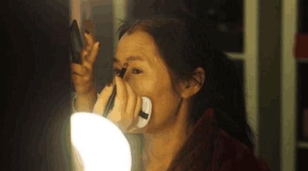 50岁的民工阿姨化妆打扮后，网友：原来每个女人都可以成为女神！