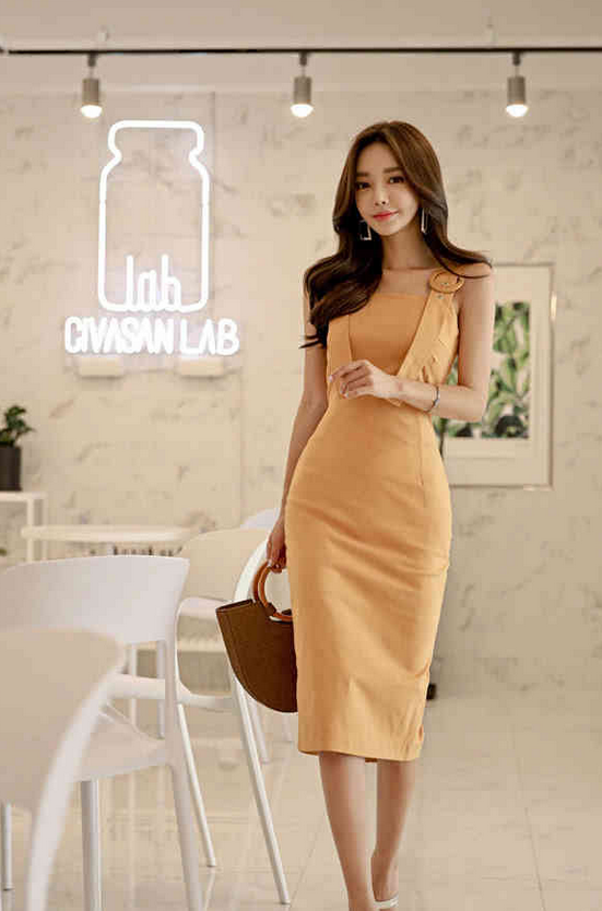 孙允珠甜美蜂蜜暖色橘融吊肩知性裙