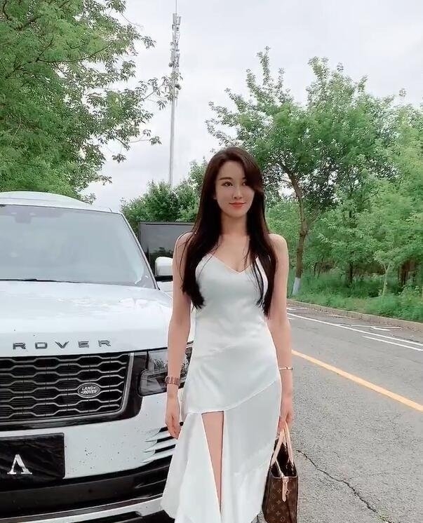 感觉：小姐姐给人初恋的感觉，摄影-小家碧玉的吊带衫