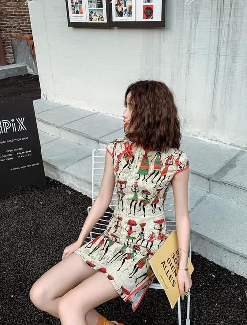  『美到』曾被你嫌弃的“旗袍裙”，慵懒随性的复古风，如今却美到犯规！