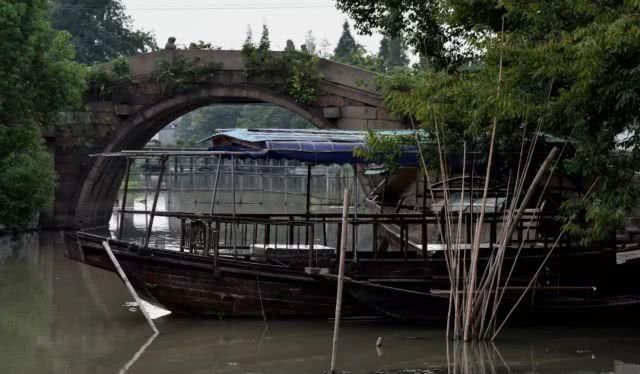 两条运河孕育、滋养出了桐乡这个千年风情古镇