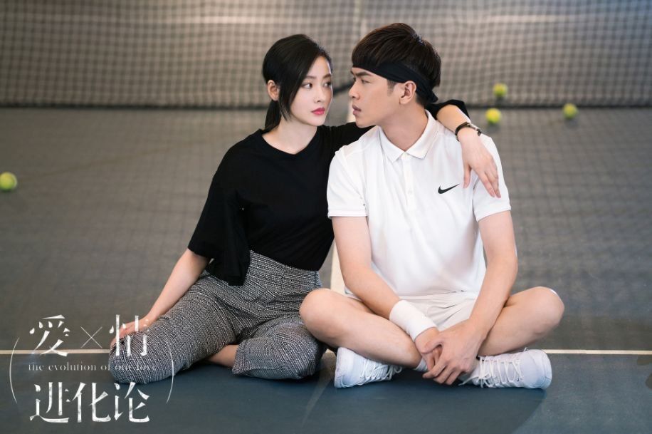 太子妃张天爱带着新发色杀回来了?