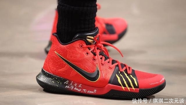  『球员』NBA球员上脚：欧文这赛季穿的球鞋，这些配色很有纪念意义！