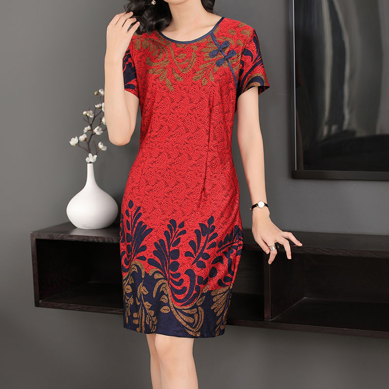 姐姐结婚，妈妈竟然一袭旗袍出场，惊艳了全场~