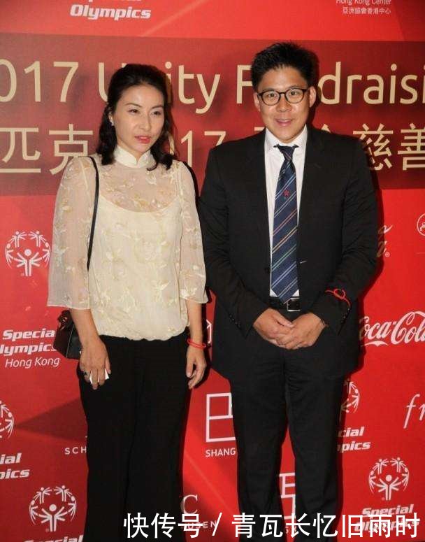 36岁郭晶晶同框42岁梅婷, 网友: 豪门和明星的差距一目了然!