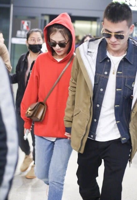 马思纯欧豪宣布分手没有那么简单，网友一句话道出实情，惹众人心