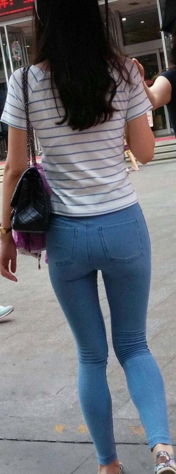 夏日流行休闲牛仔裤, 简约时尚搭配, 好身材秀出健康曲线