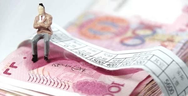 经济持续发展，公务员工资涨，教师工资也得涨