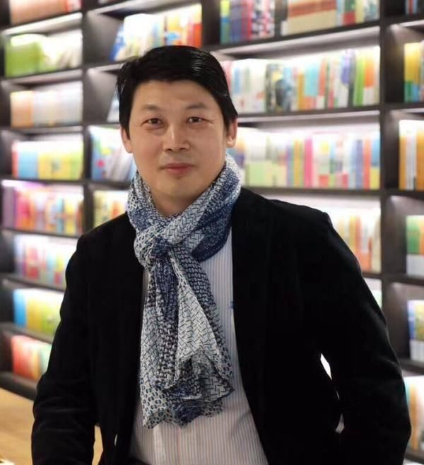 『封城』专访 | 申赋渔:封城日记,一扇通往巴黎的窗口