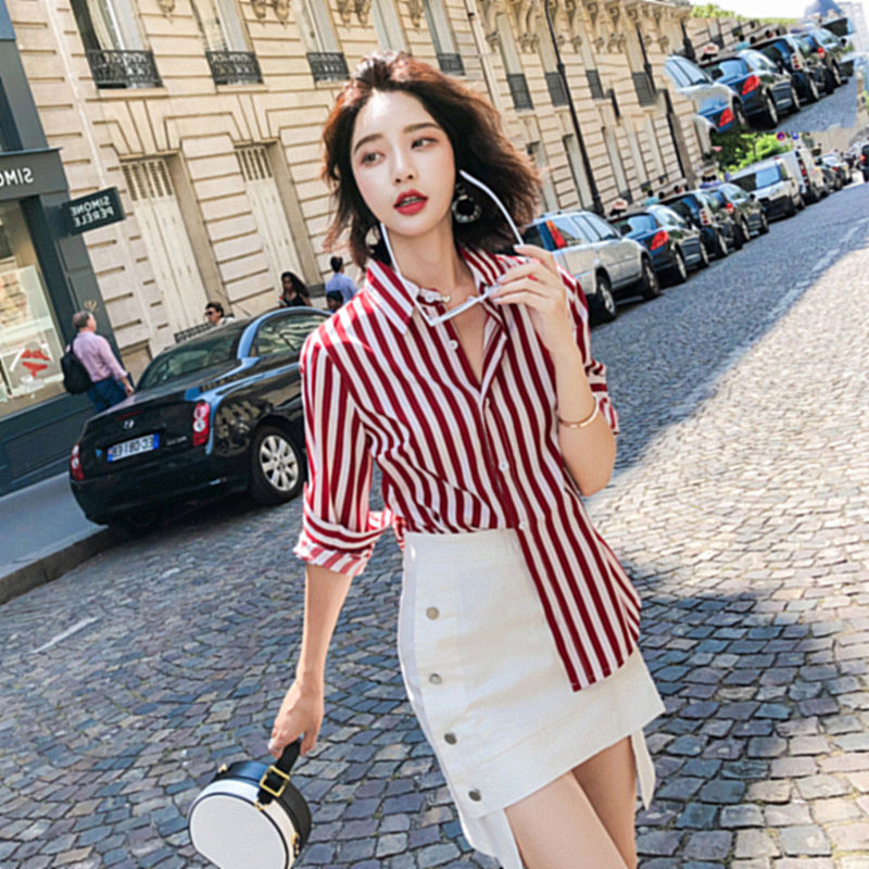 到香港才知道，如今时髦女人这样穿!洋气减龄，让你穿出与众不同