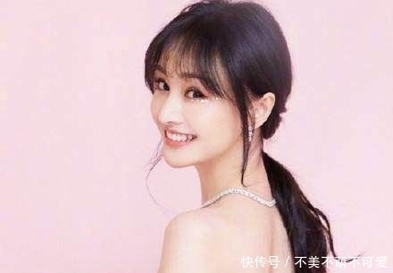  『忘开』拍广告忘开美颜？当郑爽突然凑进镜头那一刻，网友：确定28岁？