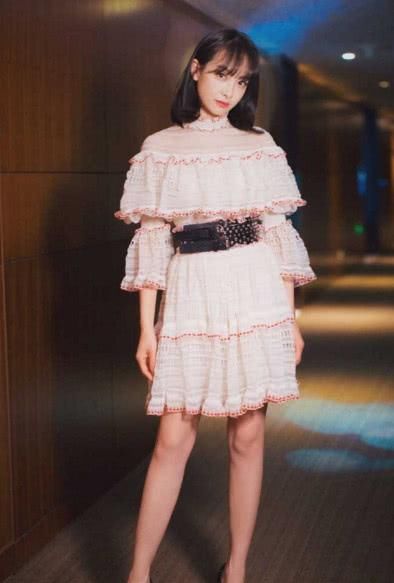 宋茜穿着“睡衣”现身机场,却意外好看,网友:也就只有她能驾驭