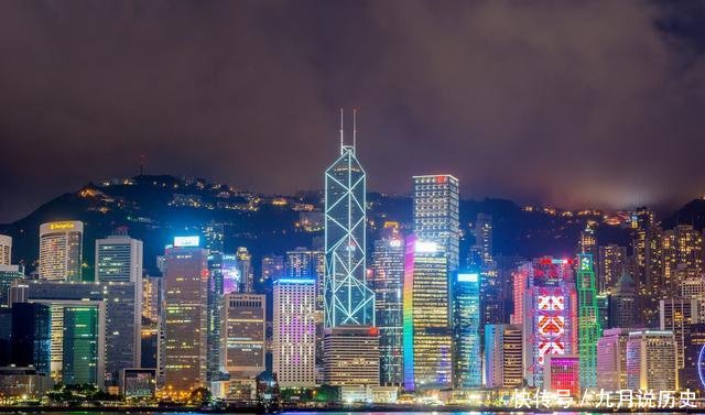  [gdp]让你选一个, 上海和香港哪一个才是中国最发达的城市