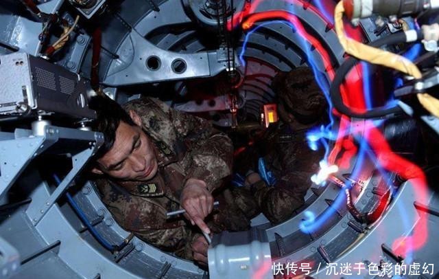 “定海神针”！初中生成为兵王，为了留住他，总部两次改编制