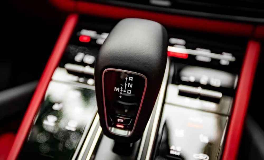 『卡宴』保时捷卡宴Coupe 装贴XPEL LUX PLUS系列漆面保护膜