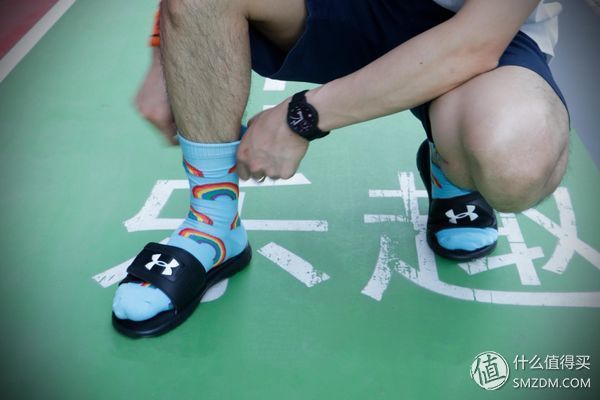 马克实测 篇一:11双澡堂拖鞋大测评!谁说不能下水的拖鞋就不是好