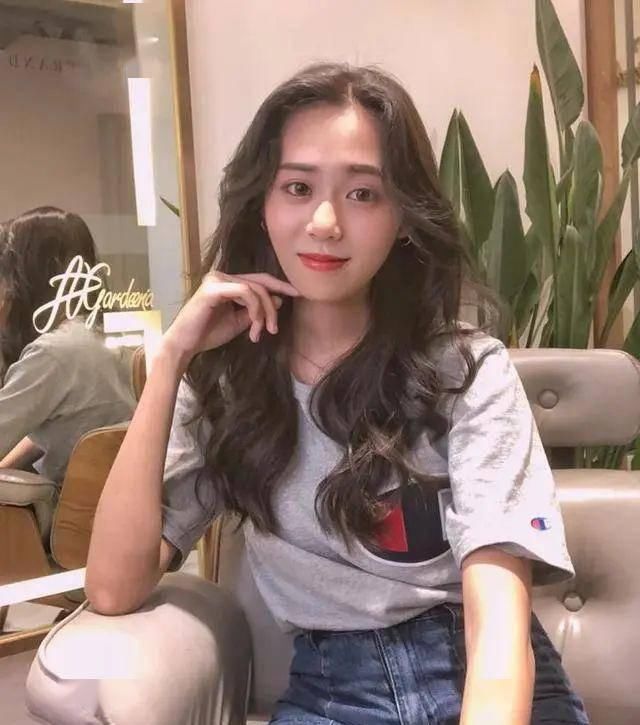  【整体给人】“留刘海”要过时了？2020最火的5款“露额头”发型，瘦脸又好看