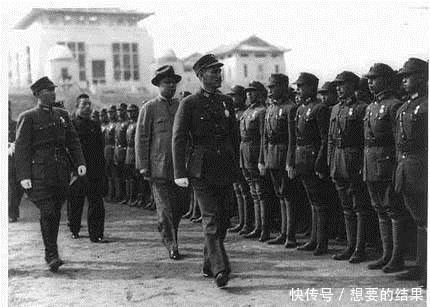  [满分]此人27岁入黄埔，考试拿满分，33岁评中将升上将，比胡宗南还厉害！